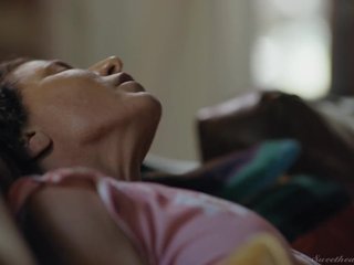 Circlet Syre plus Ariel X -  Lesbian anal shagging with strap-on