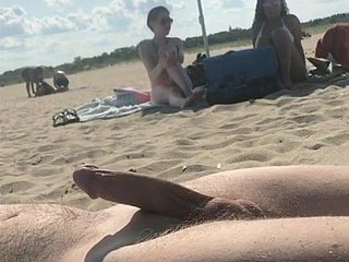Pantai Awam Berkelip dan Cumming (bukan saya)